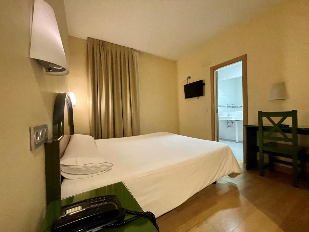 Hotel Madrid Rio Экстерьер фото