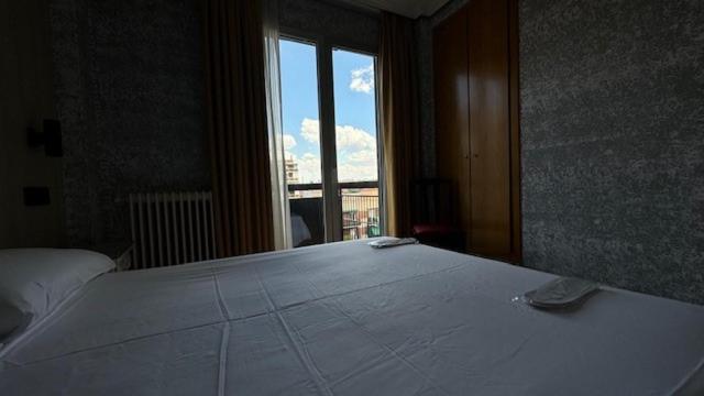 Hotel Madrid Rio Экстерьер фото