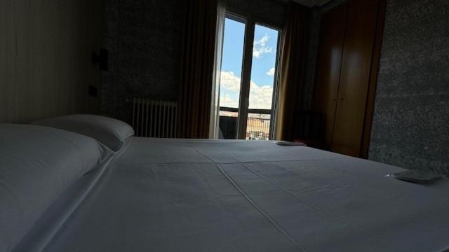 Hotel Madrid Rio Экстерьер фото
