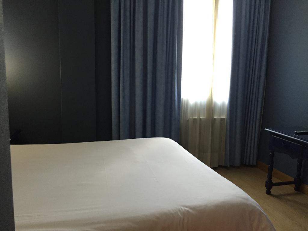 Hotel Madrid Rio Экстерьер фото