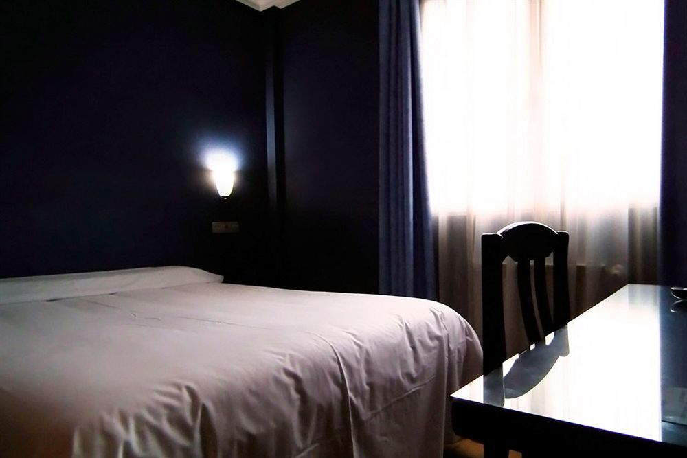 Hotel Madrid Rio Экстерьер фото
