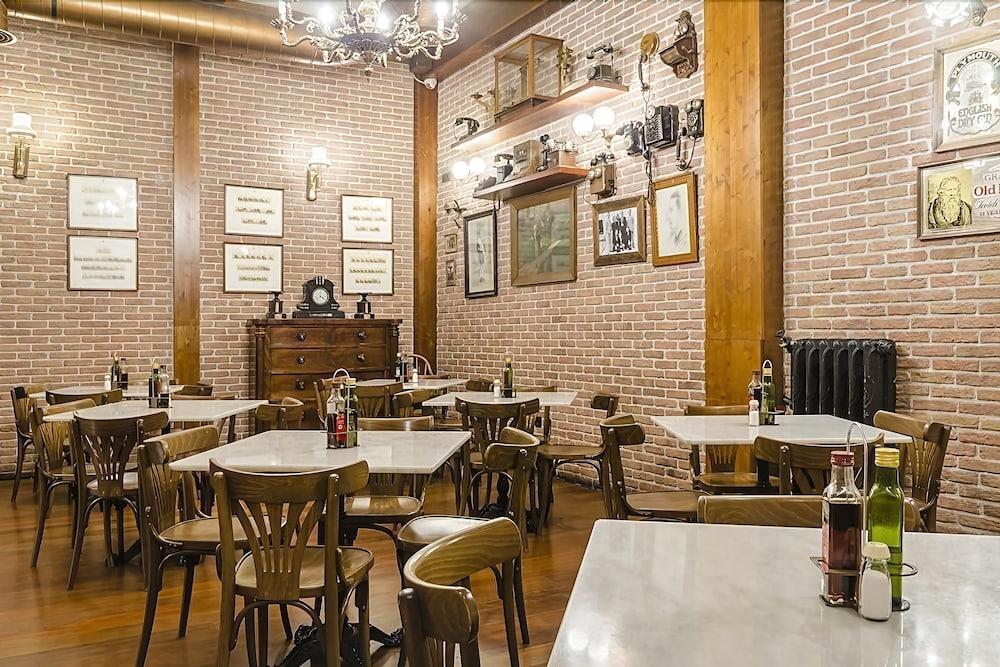 Hotel Madrid Rio Экстерьер фото
